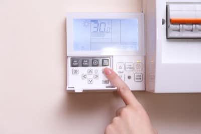 programmable thermostat temperature control